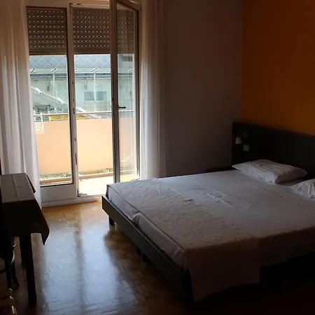 Garni Domus Mea Готель