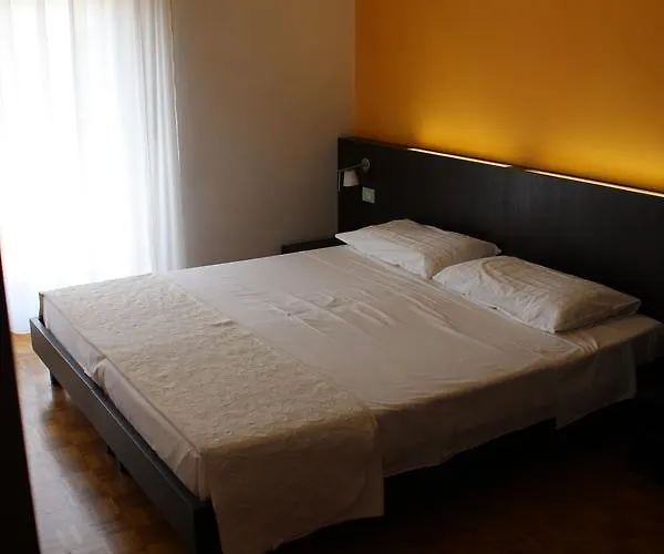 Garni Domus Mea Otel Merano